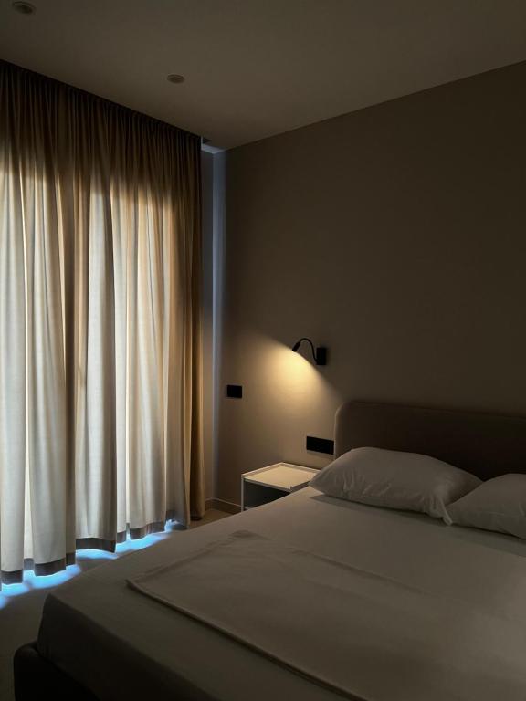 lians room vlore